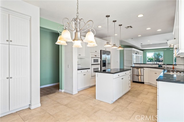 570 Olazabal Drive, Hemet CA: https://media.crmls.org/medias/b692a9b8-102e-4a62-9863-56fb4c060331.jpg