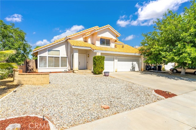 Detail Gallery Image 2 of 30 For 43733 Rialto Dr, Lancaster,  CA 93535 - 3 Beds | 3 Baths