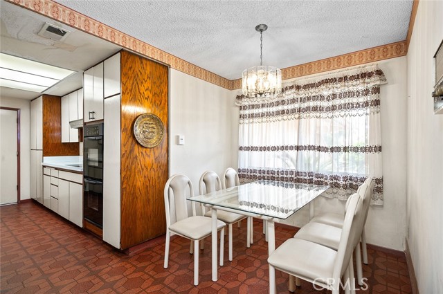 Image 10 of 47 For 1500 Country Club Drive