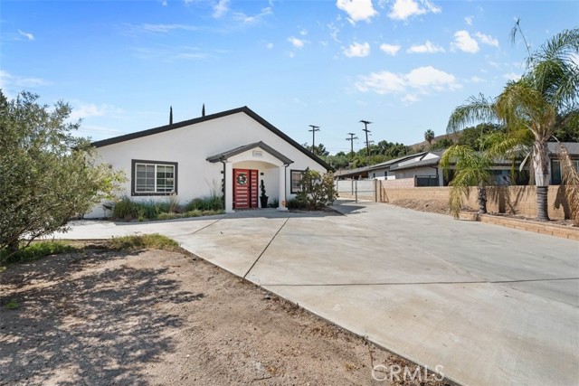 Detail Gallery Image 5 of 42 For 3994 Modesto Dr, San Bernardino,  CA 92404 - 4 Beds | 3 Baths