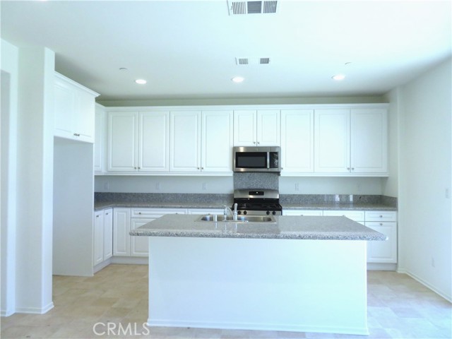29157 Sunforest, Lake Elsinore CA: https://media.crmls.org/medias/b693f99f-6049-4d9a-9263-da0cda077896.jpg