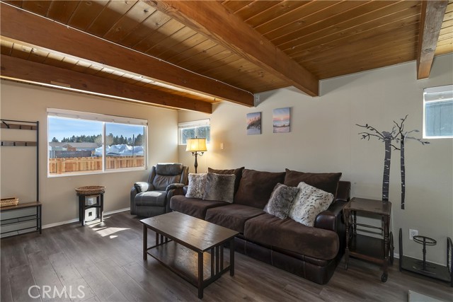 Detail Gallery Image 6 of 35 For 728 W Aeroplane, Big Bear City,  CA 92314 - 2 Beds | 2 Baths