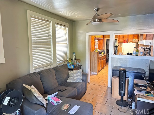 Detail Gallery Image 13 of 20 For 339 W 76th, Los Angeles,  CA 90003 - – Beds | – Baths