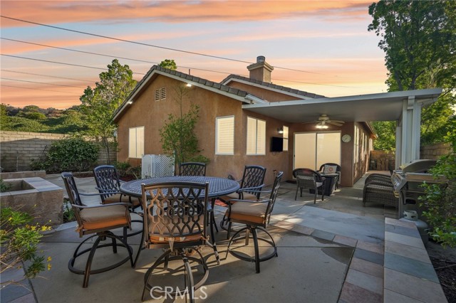 28523 Santa Catarina Road, Saugus CA: https://media.crmls.org/medias/b69583a8-a1bc-4db7-9cc9-ce64a86a8fbb.jpg