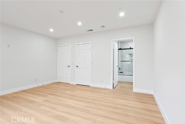 Detail Gallery Image 14 of 34 For 5165 Etiwanda Ave, Tarzana,  CA 91356 - 4 Beds | 5 Baths