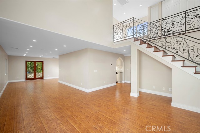 Detail Gallery Image 3 of 20 For 6541 Elmo St, Tujunga,  CA 91042 - 2 Beds | 2/1 Baths