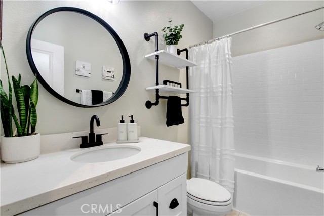 Detail Gallery Image 5 of 39 For 1212 Venice Ave, Mentone,  CA 92359 - 4 Beds | 3 Baths
