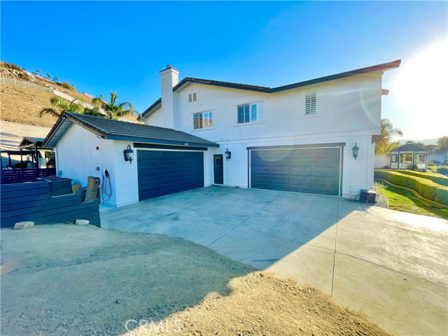 Detail Gallery Image 3 of 61 For 1204 Thoroughbred Ln, Norco,  CA 92860 - 5 Beds | 3/1 Baths