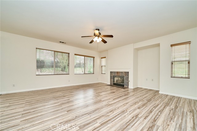 Detail Gallery Image 9 of 52 For 26244 Charismatic Ct, Moreno Valley,  CA 92555 - 4 Beds | 2/1 Baths