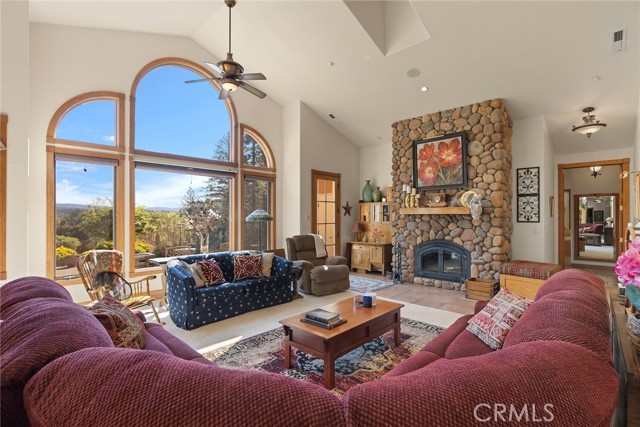 Detail Gallery Image 9 of 56 For 5005 Schott Rd, Forest Ranch,  CA 95942 - 4 Beds | 3 Baths