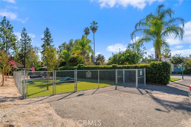 2692 Highland Avenue, Highland CA: https://media.crmls.org/medias/b6990576-8de2-4c56-ac8c-0bb827b7fd29.jpg
