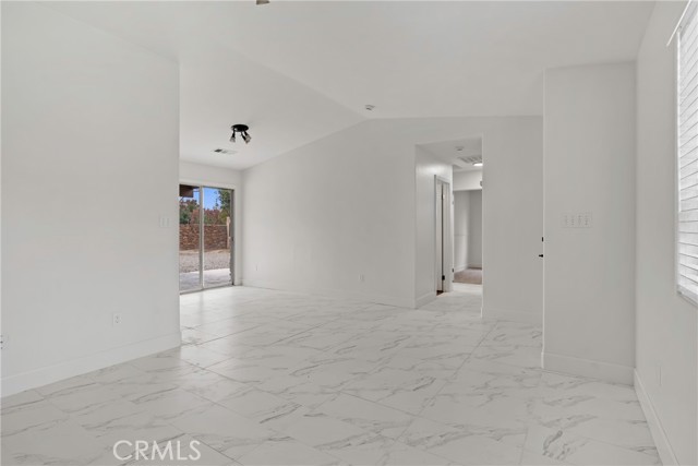 Detail Gallery Image 9 of 33 For 333 Tanner Michael, Bakersfield,  CA 93308 - 2 Beds | 1 Baths