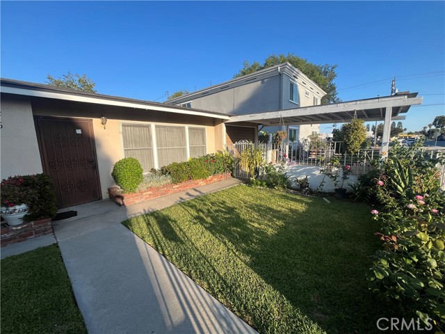10842 Pine Street, Los Alamitos CA: https://media.crmls.org/medias/b6999dc0-6350-455d-9572-b84534c93afe.jpg