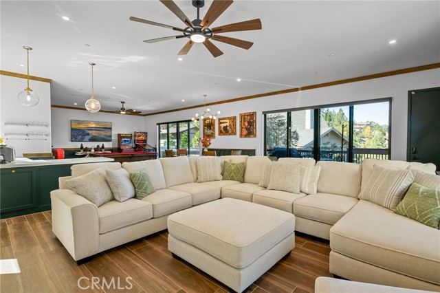 807 Cameron Drive, Big Bear Lake, CA 92315