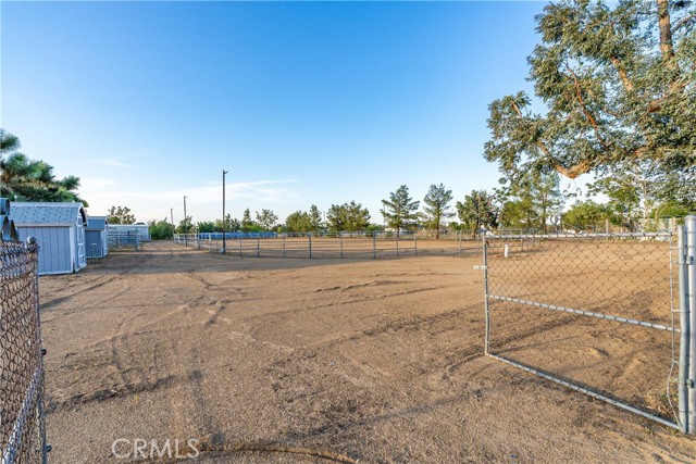 Detail Gallery Image 56 of 74 For 2755 W Avenue, Palmdale,  CA 93551 - 5 Beds | 3/1 Baths