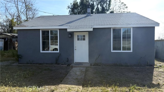 Detail Gallery Image 2 of 14 For 2523 Ogden, San Bernardino,  CA 92407 - 2 Beds | 1 Baths