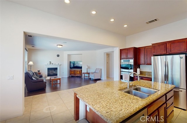 Detail Gallery Image 13 of 33 For 35405 Piney, Lake Elsinore,  CA 92532 - 4 Beds | 3 Baths