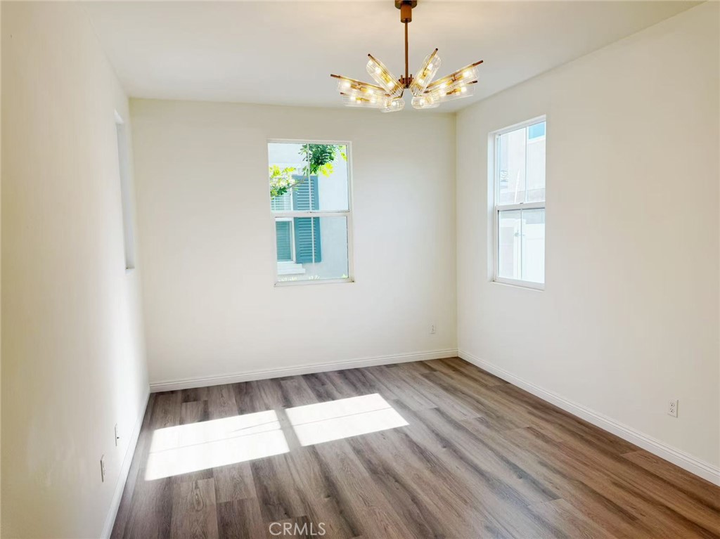 MLS #OC25094836 img 4