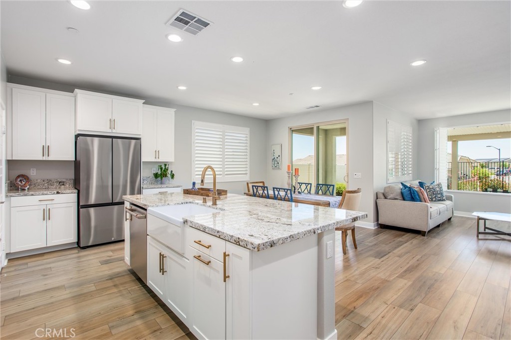 1563 Sunswept Way