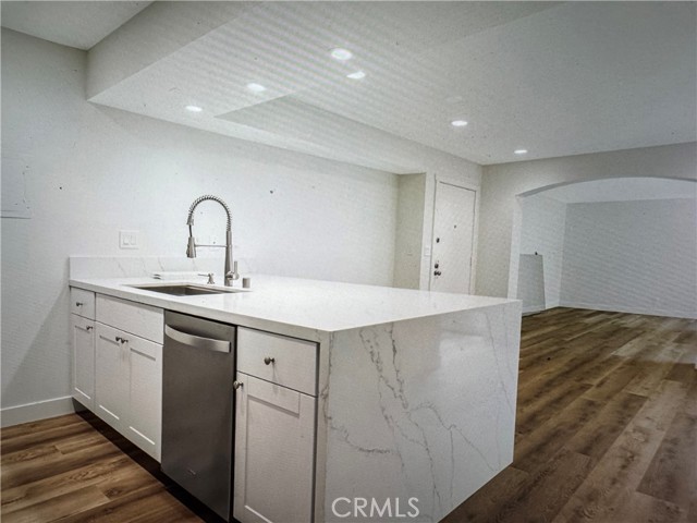 Detail Gallery Image 9 of 19 For 750 N Kings Rd #105,  West Hollywood,  CA 90069 - 1 Beds | 1 Baths