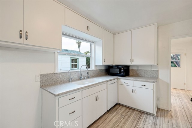 Detail Gallery Image 13 of 50 For 2279 W 239th, Torrance,  CA 90501 - 3 Beds | 2 Baths