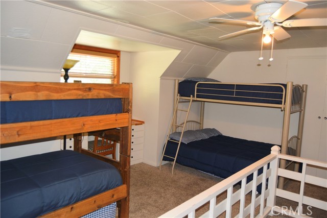 39162 Manzanita, Bass Lake CA: https://media.crmls.org/medias/b69c9efd-87a9-4f7d-9409-6837aeb9dcc0.jpg