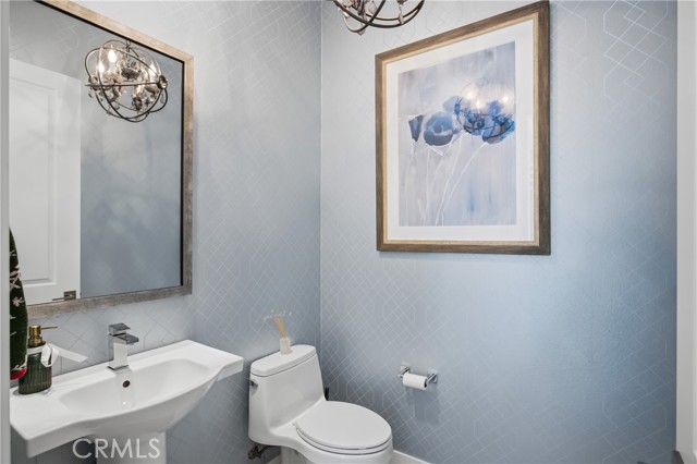 Detail Gallery Image 12 of 41 For 51 Hartman, Irvine,  CA 92618 - 5 Beds | 5/2 Baths