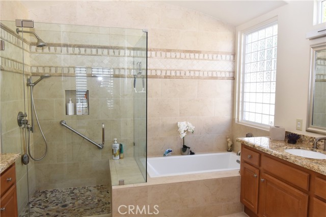 Detail Gallery Image 17 of 50 For 24622 Gleneagles, Corona,  CA 92883 - 2 Beds | 2/1 Baths