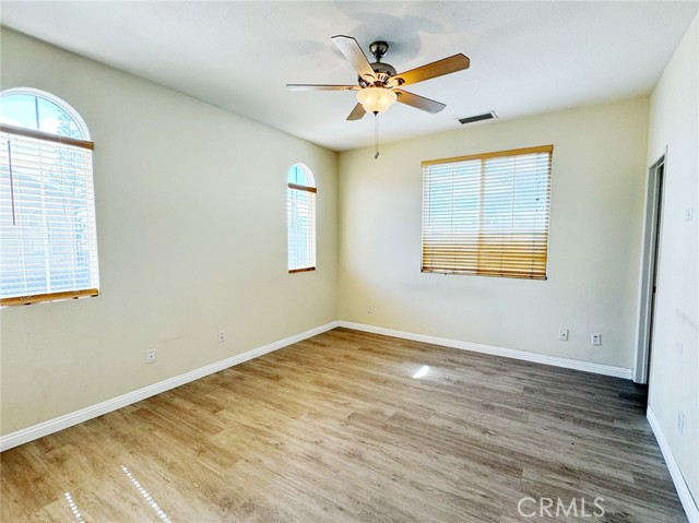 Detail Gallery Image 8 of 22 For 1135 N Solano Privado #C,  Ontario,  CA 91764 - 3 Beds | 2/1 Baths