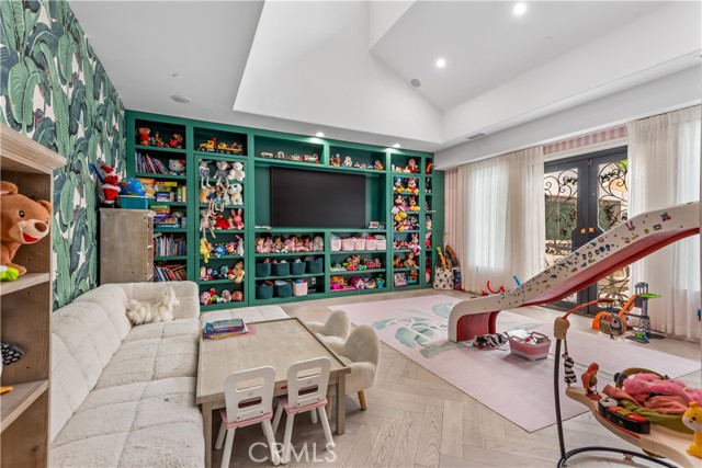 Detail Gallery Image 14 of 41 For 25548 Kingston Ct, Calabasas,  CA 91302 - 5 Beds | 6/1 Baths