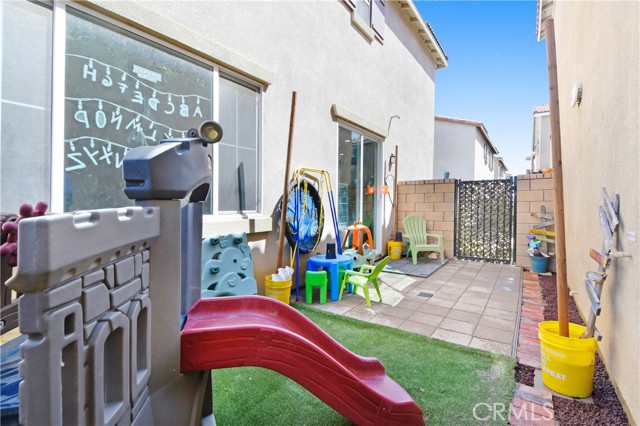 Detail Gallery Image 14 of 16 For 136 Camden Ct, Perris,  CA 92571 - 3 Beds | 2/1 Baths