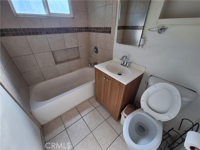 Detail Gallery Image 13 of 14 For 11528 Culver #1/2,  Los Angeles,  CA 90066 - 2 Beds | 2 Baths