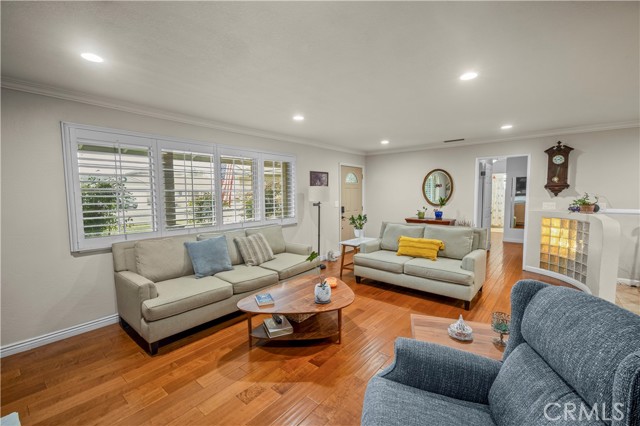 Detail Gallery Image 7 of 50 For 14942 Quill Cir, Huntington Beach,  CA 92647 - 4 Beds | 2 Baths