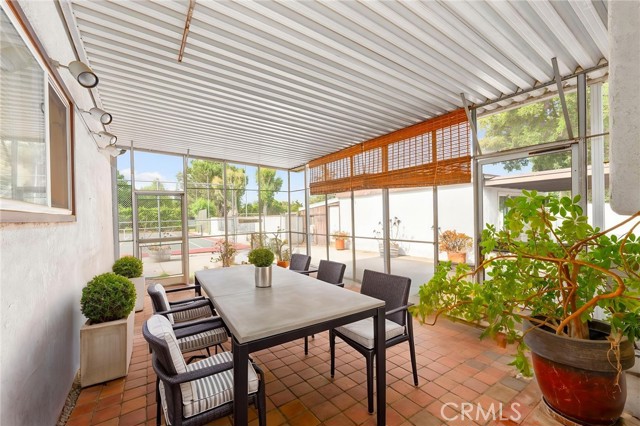 22226 Devonshire Street, Chatsworth CA: https://media.crmls.org/medias/b69f49ea-f257-4a60-9b53-91f7227a86f8.jpg