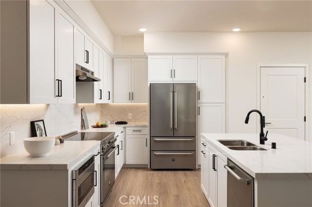 414 Main St., Huntington Beach CA: https://media.crmls.org/medias/b6a02d92-8494-4c25-a3f7-eafc031e11f5.jpg