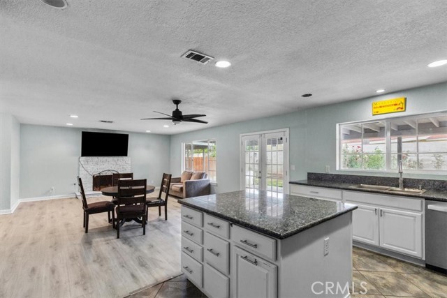 Detail Gallery Image 10 of 28 For 17381 Seville Ct, Fontana,  CA 92335 - 3 Beds | 2 Baths