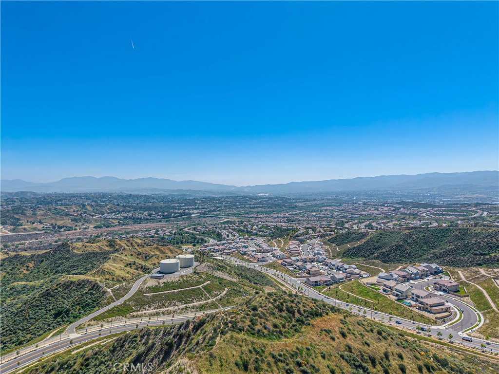 https://media.crmls.org/medias/b6a07d2f-9d5f-48a5-b68f-018008b455ae.jpg?preset=X-Large