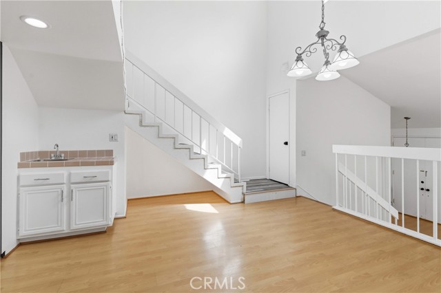 Detail Gallery Image 11 of 33 For 6121 Shoup #35,  Woodland Hills,  CA 91367 - 1 Beds | 2 Baths