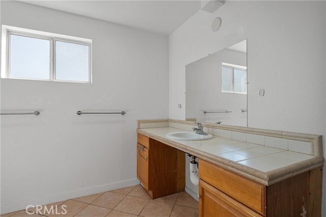 Detail Gallery Image 32 of 44 For 9600 Amboy Ave, Pacoima,  CA 91331 - 7 Beds | 6 Baths