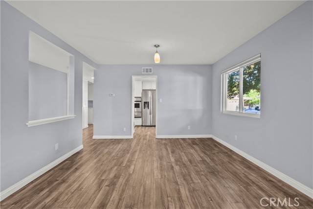 Detail Gallery Image 14 of 31 For 26847 Oak Branch Cir, Newhall,  CA 91321 - 2 Beds | 2 Baths