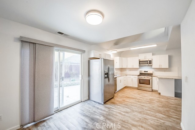 Detail Gallery Image 8 of 31 For 1281 Ravenshoe Way, Chico,  CA 95973 - 4 Beds | 2/1 Baths