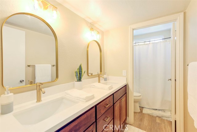 26752 Magdalena Lane, Mission Viejo CA: https://media.crmls.org/medias/b6a2b204-f716-4548-b7dc-883c9325824c.jpg