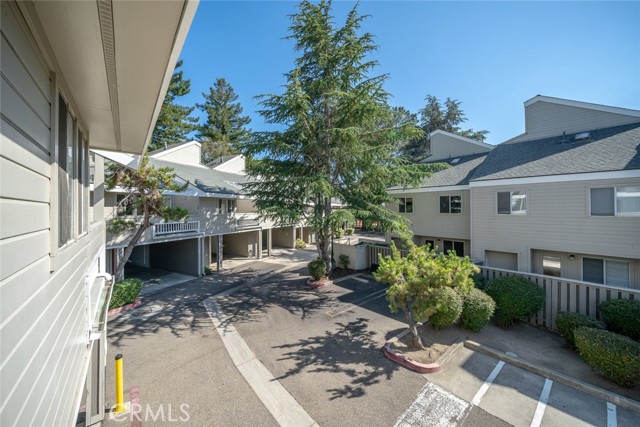 1185 E Foothill Boulevard, San Luis Obispo CA: https://media.crmls.org/medias/b6a2f1b4-34a9-4503-a3ad-982be05265cd.jpg