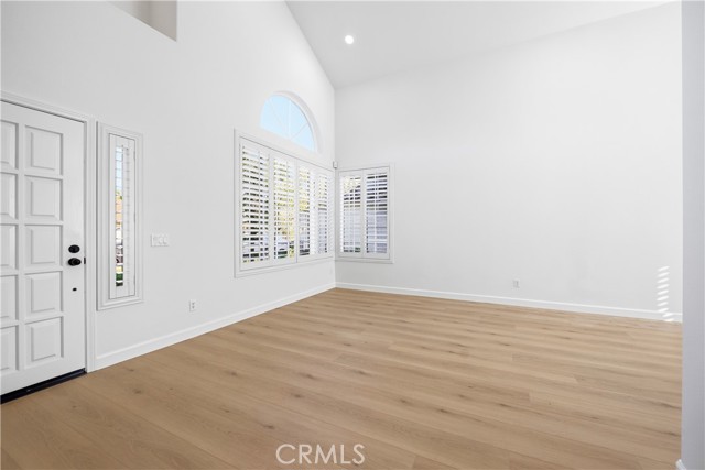 Detail Gallery Image 4 of 45 For 1394 La Culebra Cir, Camarillo,  CA 93012 - 4 Beds | 2/1 Baths