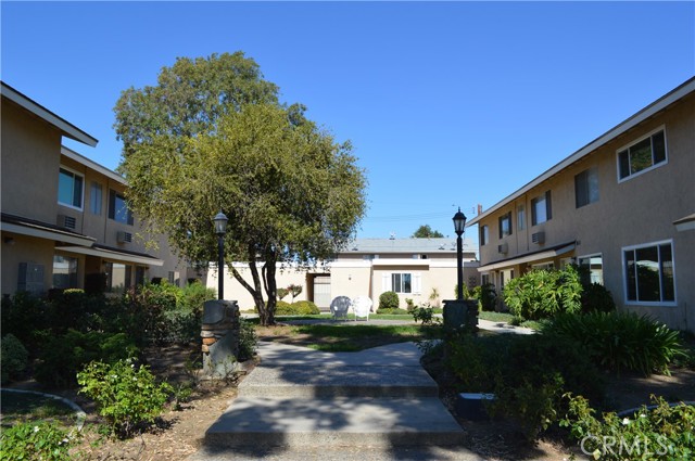 3169 Quartz Lane, Fullerton CA: https://media.crmls.org/medias/b6a466a3-5e55-400d-81a6-ede9fe4f8551.jpg