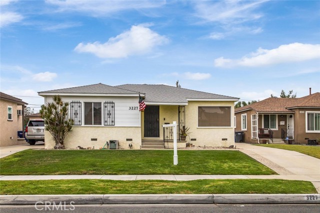 Image 2 for 3227 Eckleson St, Lakewood, CA 90712