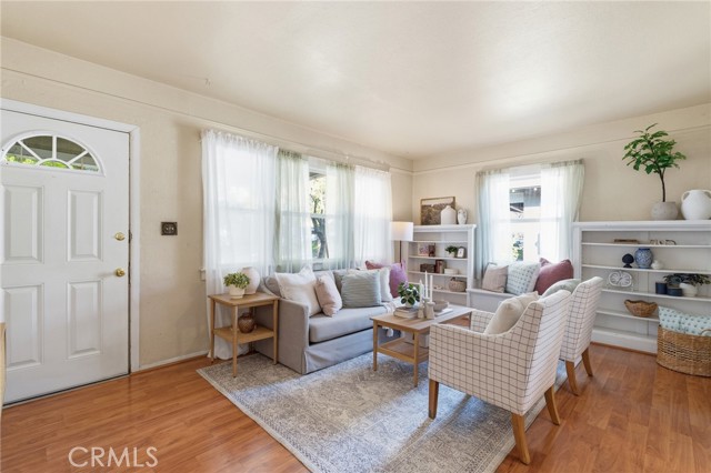 Detail Gallery Image 2 of 28 For 363 East 1st Avenue, Chico,  CA 95926 - 2 Beds | 1 Baths