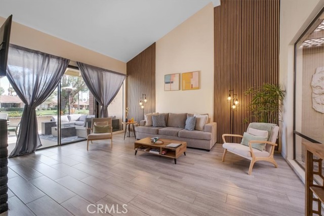 Image 4 of 58 For 332 Villena Way