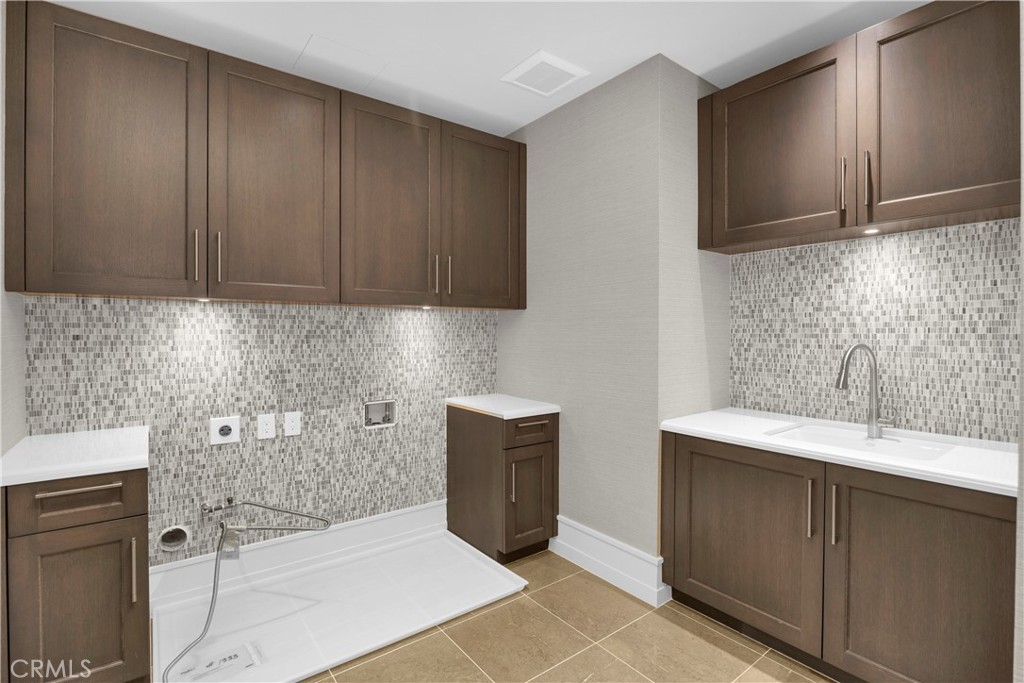 B6a4b3de 8894 49da A895 Ac26611e4a02