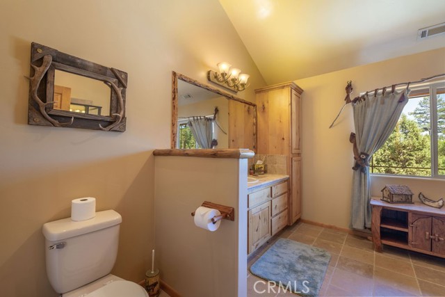 625 Cedar Glen Drive, Big Bear City CA: https://media.crmls.org/medias/b6a5b69f-f014-4c41-abb1-86c1bc4eb7ed.jpg